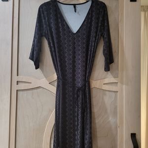 Belted v-neck shift dress